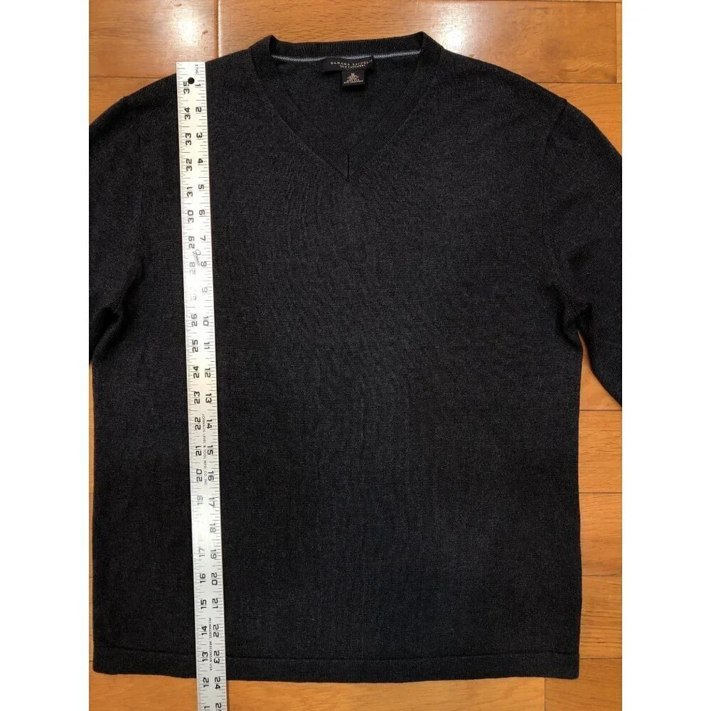 Banana Republic Silk Cashmere V-Neck Dark Gray Knit Sweater Size M